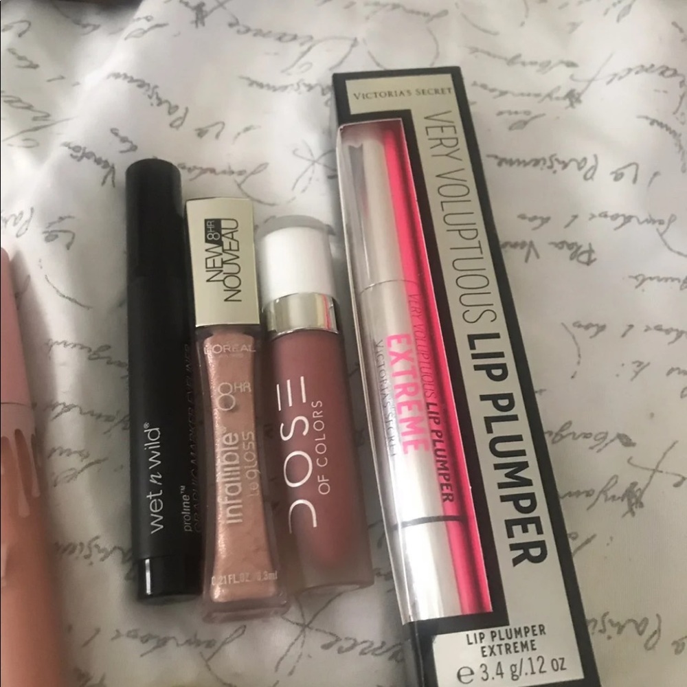 Random Bundle - Picture 6 of 8